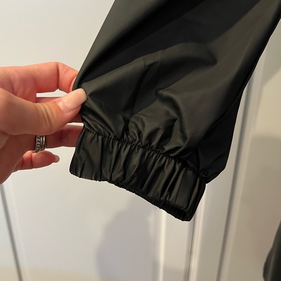 EUC RAINS ultra light parka jacket size XXS/XS unisex - Picture 8 of 8